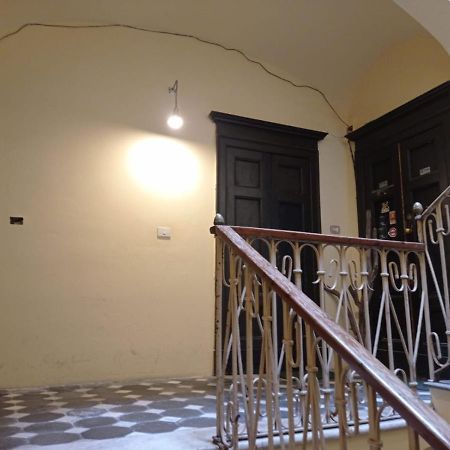 Appartamento Ampia stanza con bagno privato, centro Sassari Esterno foto