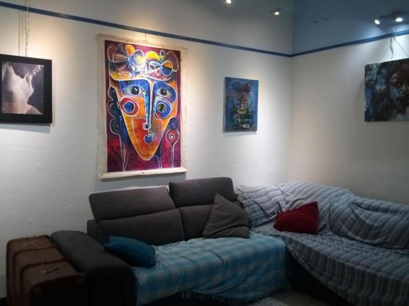 Appartamento Ampia stanza con bagno privato, centro Sassari Esterno foto