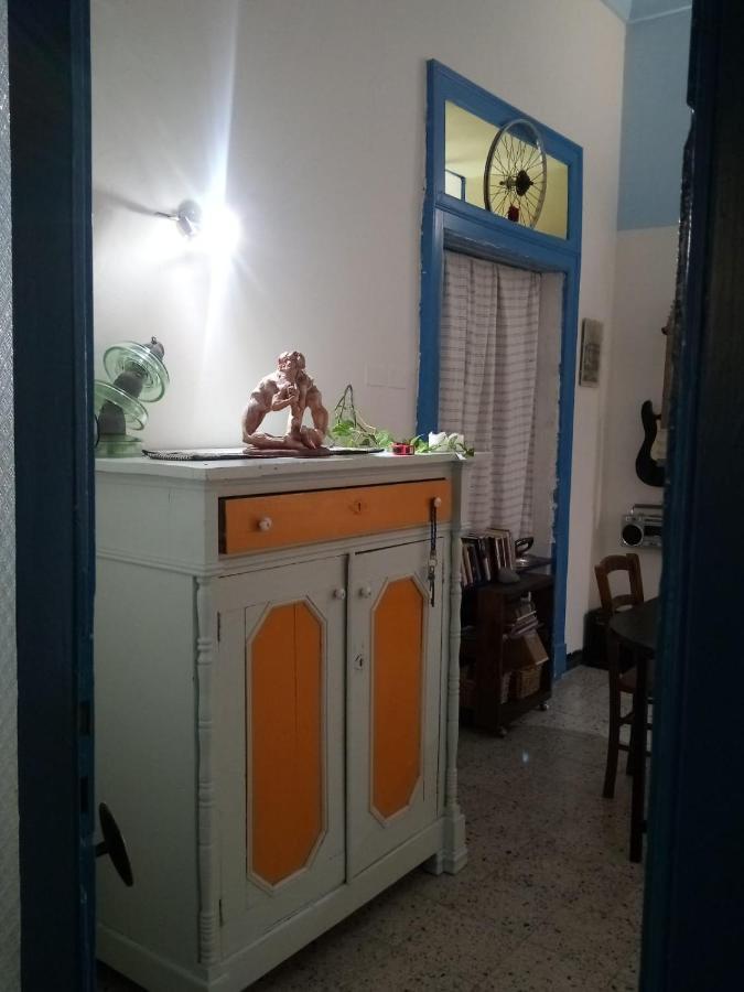 Appartamento Ampia stanza con bagno privato, centro Sassari Esterno foto